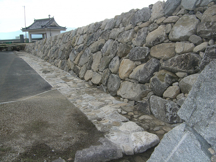 松浦河畔緑地 石積み