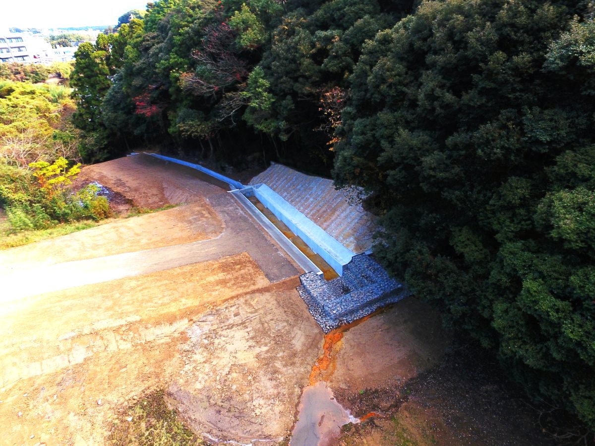 唐農林工第923号 西谷山上ため池廃止工事を施工しました。