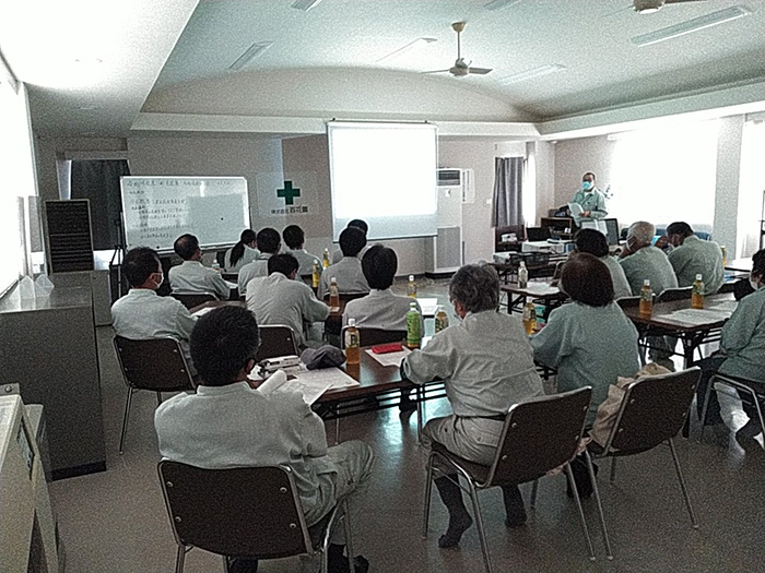 令和4年度　　社内安全大会・及びボランティア活動を行いました。